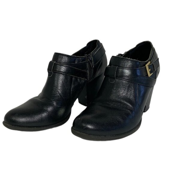 Born BOC Black Ankle Boots Heeled Size 7 Style Z01503 Leather Strap Buckle‎ Y2K - Picture 3 of 12